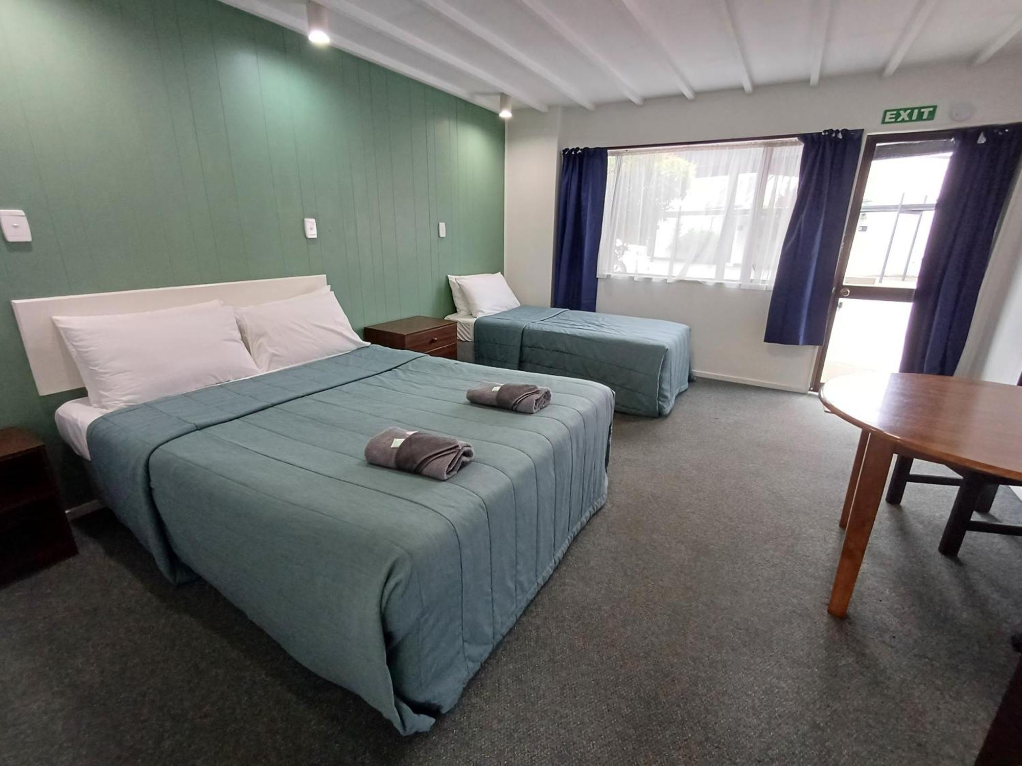 Gothic Heights Motel Christchurch Oda fotoğraf