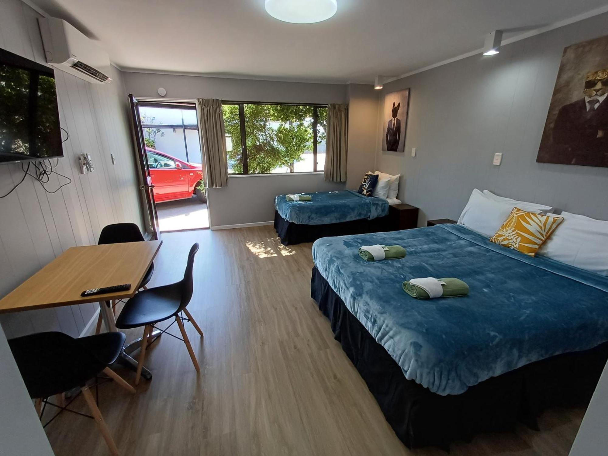 Gothic Heights Motel Christchurch Oda fotoğraf